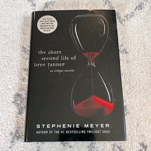 Stephanie Meyer’s The Short Second Life of Bree Tanner Hardcover Book
